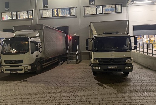 Ponyvás vagy dobozos teherautó? Így válasszon a rakományához